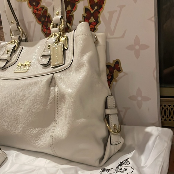 Coach Leather Madison Carryall - Picture 4 of 16